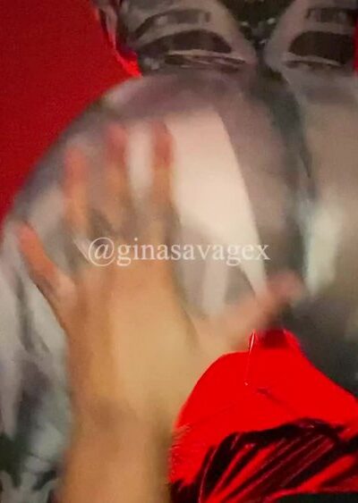 Ginasavagex shaking her big ass violently