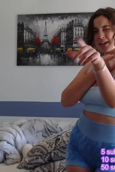 live show girl hotblockchain teasing her perfect body