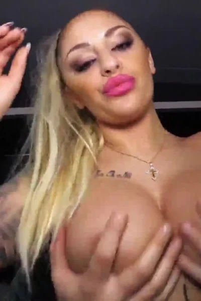 thicc whore Hayley Davies fucking in the public van video leaked