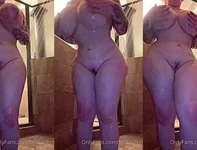 Bishoujomom teasing her wet naked pussy in the shower