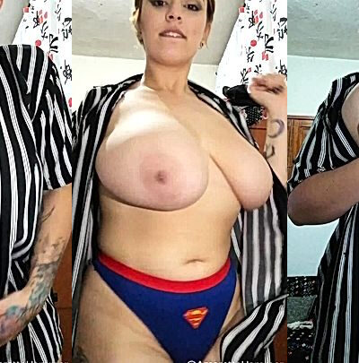 amarettoh flashing her big natural tits