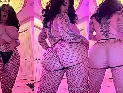 Bishoujomom twerking and shaking her naked big booty