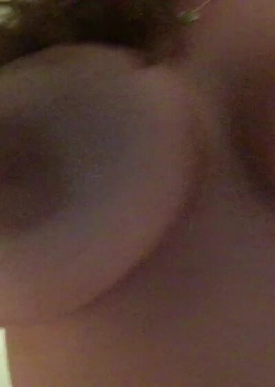 Sophie Dee shaking her naked big tits for her fans