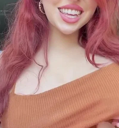 Bishoujomom teasing her big tits and big booty in the car