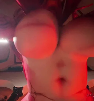 Bishoujomom onlyfans shaking her big tits for her fans