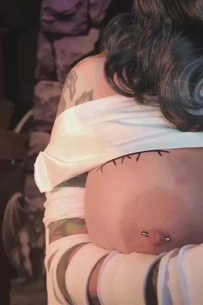 Cubbi thompson flashing her naked big tits