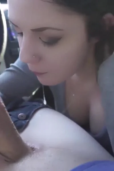 Heatherbby jerking and sucking a big cock in the car