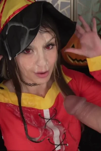 Heatherbby getting fucked and facialized by a big dildo