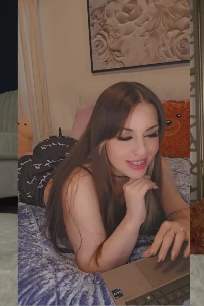 horny slut Heatherbby black dildo masturbation during livestream video leaked