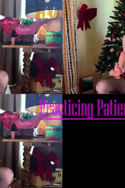 Lexi Luna jerking off a big dildo for her christmas stream