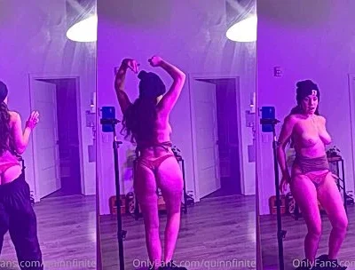 QuinnFinite teasing her naked booty in red room