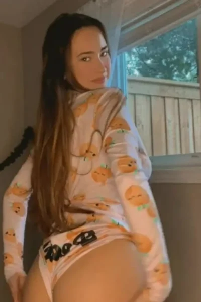 CeCe Rose teasing her sexy booty wearing tight pajamas